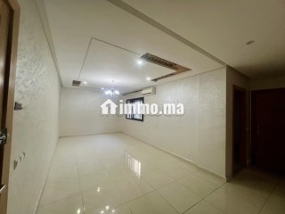 Superbe appartement à louer en Centre. Superficie 90 m². Conciergerie à disposition, système de climatisation - Appartement à louer - Kenitra