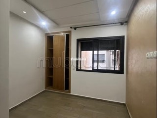 Superbe appartement à louer en Centre. Superficie 90 m². Conciergerie à disposition, système de climatisation - Appartement à louer - Kenitra