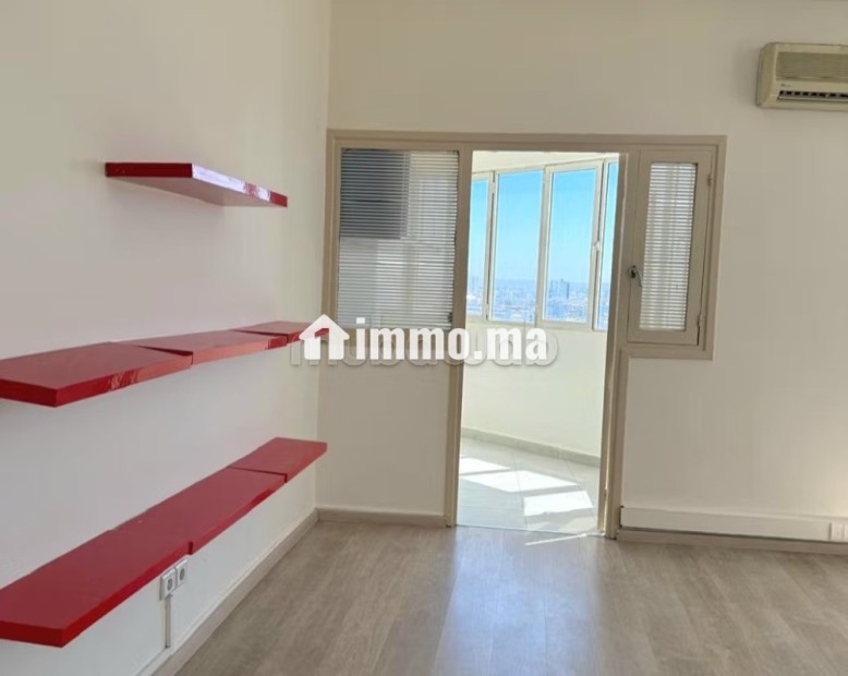 Bel appartement en location à Anfa. Superficie 160 m². Résidence avec concierge, climatisation générale - Location Immobilier - Casablanca - photo 2