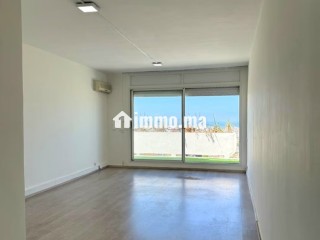 Bel appartement en location à Anfa. Superficie 160 m². Résidence avec concierge, climatisation générale - Appartement à louer - Casablanca