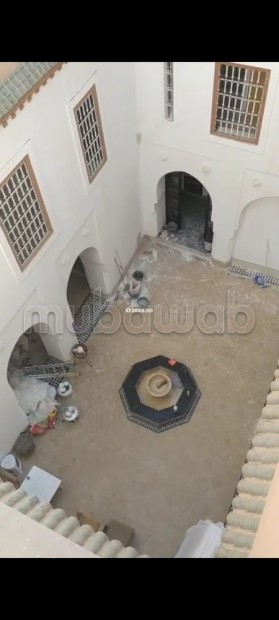 Trouvez votre riad à acheter à Riad Zitoun. Superficie 210 m². Grande piscine - Vente Immobilier - Marrakech - photo 1