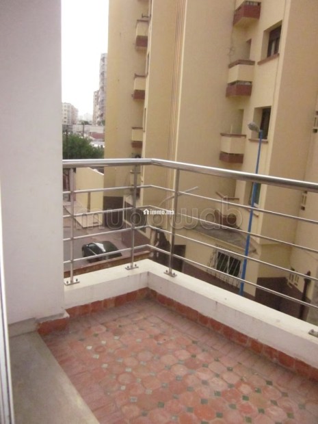 Studio Luxe 46m2 à Bd Ziraoui enfacr Lycée Lyautey - Location Immobilier - Casablanca - photo 4