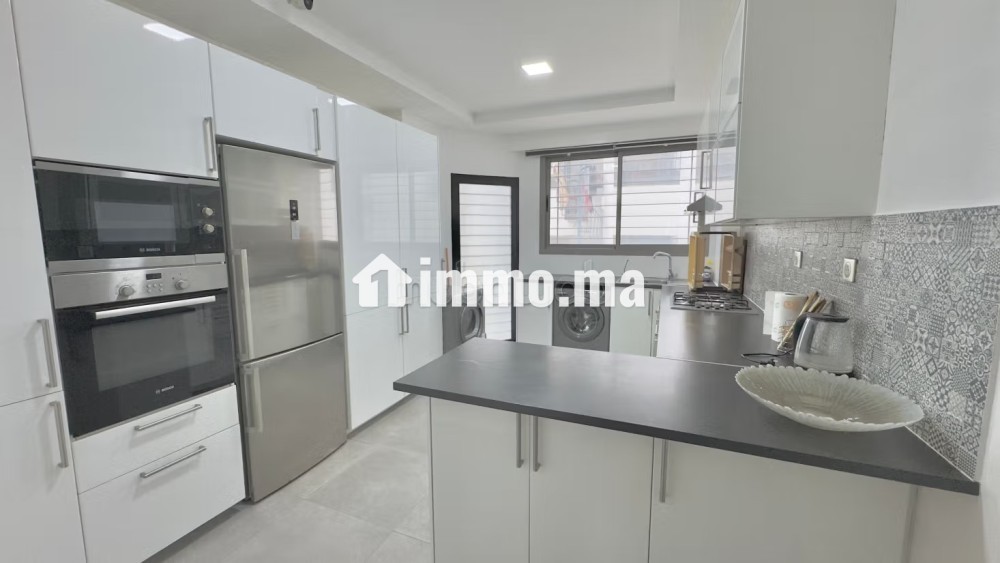 Appartement à vendre à Racine. 4 pièces. Bien meublé - Vente Immobilier - Casablanca - photo 3