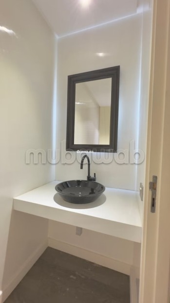 Appartement à vendre à Racine. 4 pièces. Bien meublé - Vente Immobilier - Casablanca - photo 4