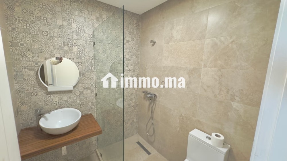 Appartement à vendre à Racine. 4 pièces. Bien meublé - Vente Immobilier - Casablanca - photo 5