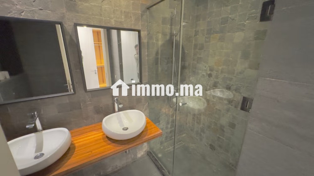 Appartement à vendre à Racine. 4 pièces. Bien meublé - Vente Immobilier - Casablanca - photo 8