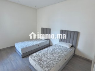 Appartement à vendre à Racine. 4 pièces. Bien meublé - Appartement à vendre - Casablanca