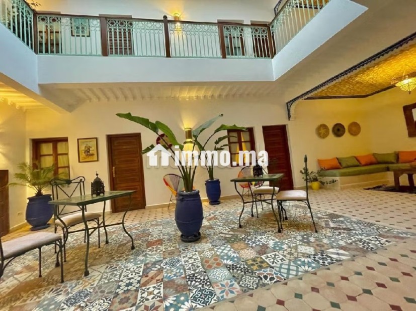 Riad rare à deux pas de Jemaa el Fna – Opportunité prête à l’exploitation - Vente Immobilier - Autre - photo 3