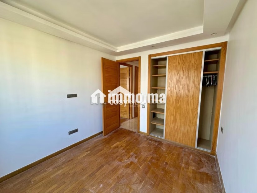 Racine, apprtement vide spacieux et avec une belle terasse - Location Immobilier - Casablanca - photo 8