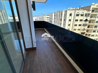 Racine, apprtement vide spacieux et avec une belle terasse - Appartement à louer - Casablanca