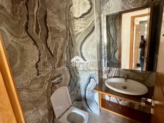 Racine, apprtement vide spacieux et avec une belle terasse - Appartement à louer - Casablanca
