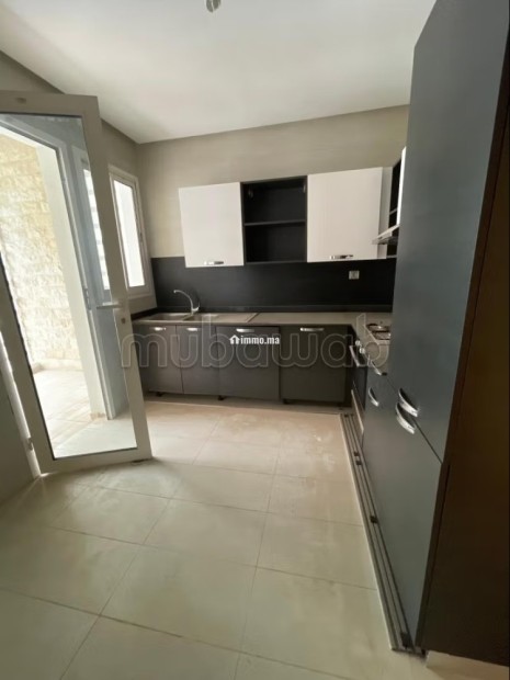 Appartement en vente à Riyad. 3 grandes pièces. Garage et terrasse - Vente Immobilier - Rabat - photo 4