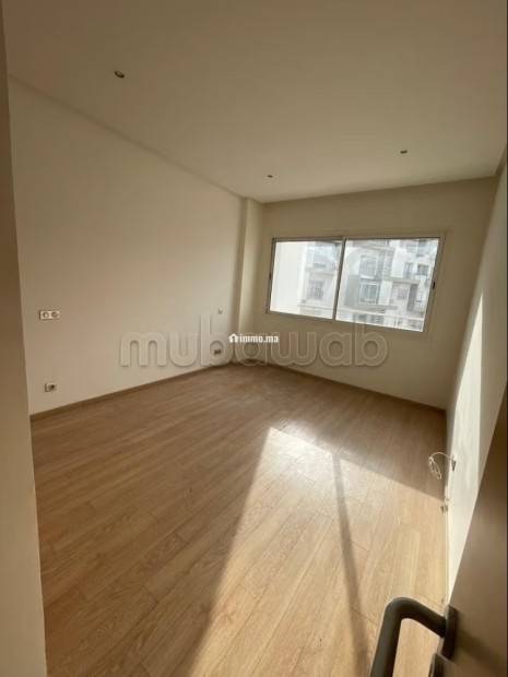 Appartement en vente à Riyad. 3 grandes pièces. Garage et terrasse - Vente Immobilier - Rabat - photo 6