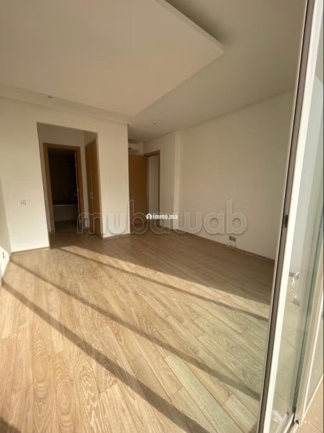 Appartement en vente à Riyad. 3 grandes pièces. Garage et terrasse - Vente Immobilier - Rabat - photo 8