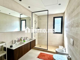 Location d'un appartement à Ain Diab Extension. Surface totale 127 m². TV - Appartement à louer - Casablanca