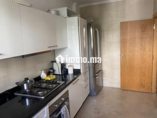 Bel appartement à vendre à El Mansouria. 8 grandes pièces. Garage et terrasse - Appartement à vendre - El Mansouria