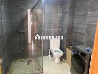 Bel appartement à vendre à El Mansouria. 8 grandes pièces. Garage et terrasse - Appartement à vendre - El Mansouria