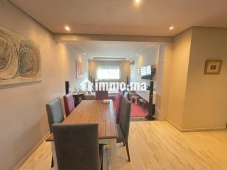 Superbe appartement à vendre à Maârif Extension. 3 pièces. Service de concierge, cheminée - Appartement à vendre - Casablanca