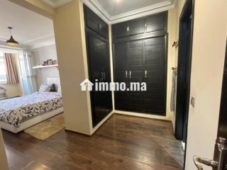 Superbe appartement à vendre à Maârif Extension. 3 pièces. Service de concierge, cheminée - Appartement à vendre - Casablanca