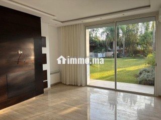 Superbe villa avec piscine à louer à Souissi - Villa à louer - Rabat