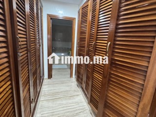 Appartement en vente à Maârif Extension. Surface de 177 m². Ascenseur et terrasse - Appartement à vendre - Casablanca