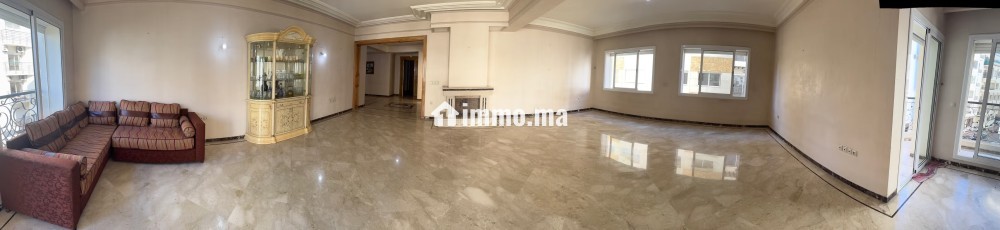 Vente d'un bel appartement à Palmier. 4 chambres agréables. Avec ascenseur et terrasse - Vente Immobilier - Casablanca - photo 1