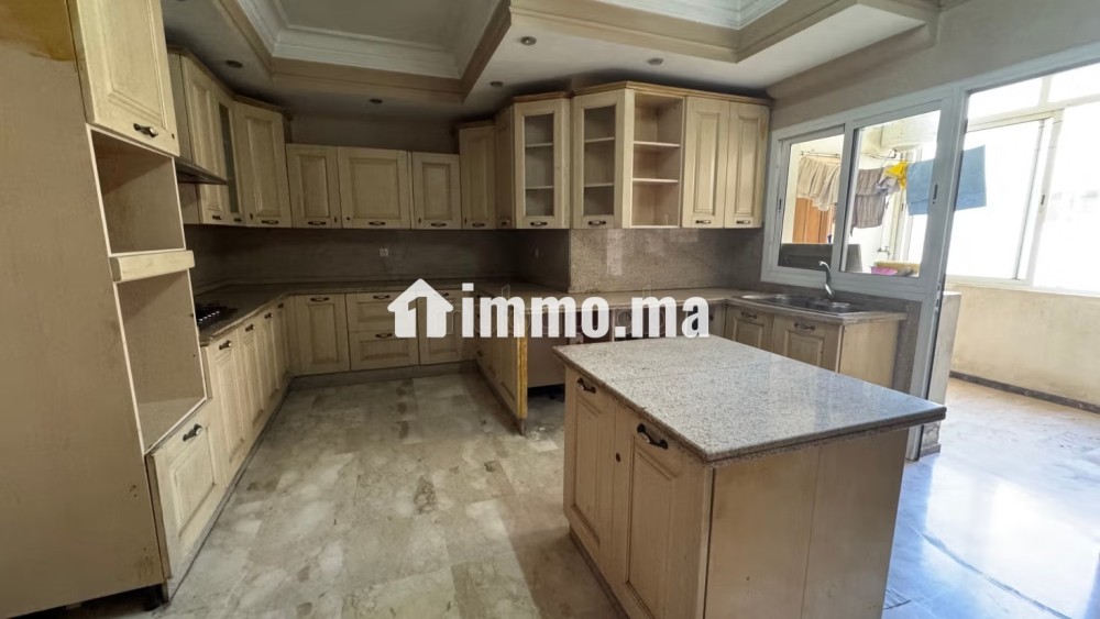 Vente d'un bel appartement à Palmier. 4 chambres agréables. Avec ascenseur et terrasse - Vente Immobilier - Casablanca - photo 8