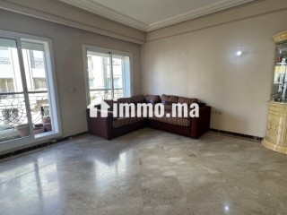 Vente d'un bel appartement à Palmier. 4 chambres agréables. Avec ascenseur et terrasse - Appartement à vendre - Casablanca