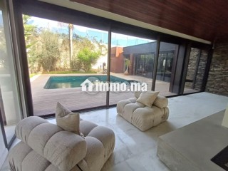 Somptueuse villa à vendre à Polo. 4 grandes pièces. Jardin - Villa à vendre - Casablanca