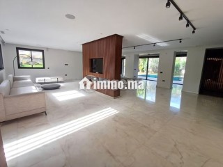 Somptueuse villa à vendre à Polo. 4 grandes pièces. Jardin - Villa à vendre - Casablanca