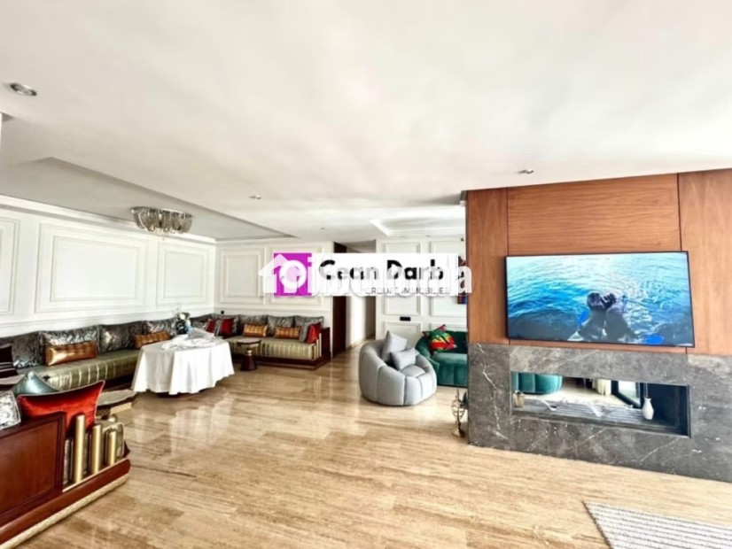 À Dar Bouaaza, Superbe appartement à vendre. Surface de 203 m², 3 Chambres. Belle terrasse, piscine et jardin - Vente Immobilier - Dar Bouazza - photo 2