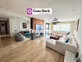 À Dar Bouaaza, Superbe appartement à vendre. Surface de 203 m², 3 Chambres. Belle terrasse, piscine et jardin - Appartement à vendre - Dar Bouazza