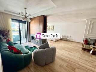 À Dar Bouaaza, Superbe appartement à vendre. Surface de 203 m², 3 Chambres. Belle terrasse, piscine et jardin - Appartement à vendre - Dar Bouazza