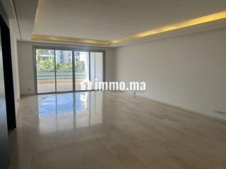 Canon: vue mer 3 chambres appart vide - Appartement à louer - Casablanca