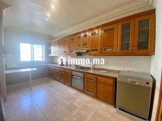 À Racine, appartement meublé avec 4 chambres - Appartement à louer - Casablanca