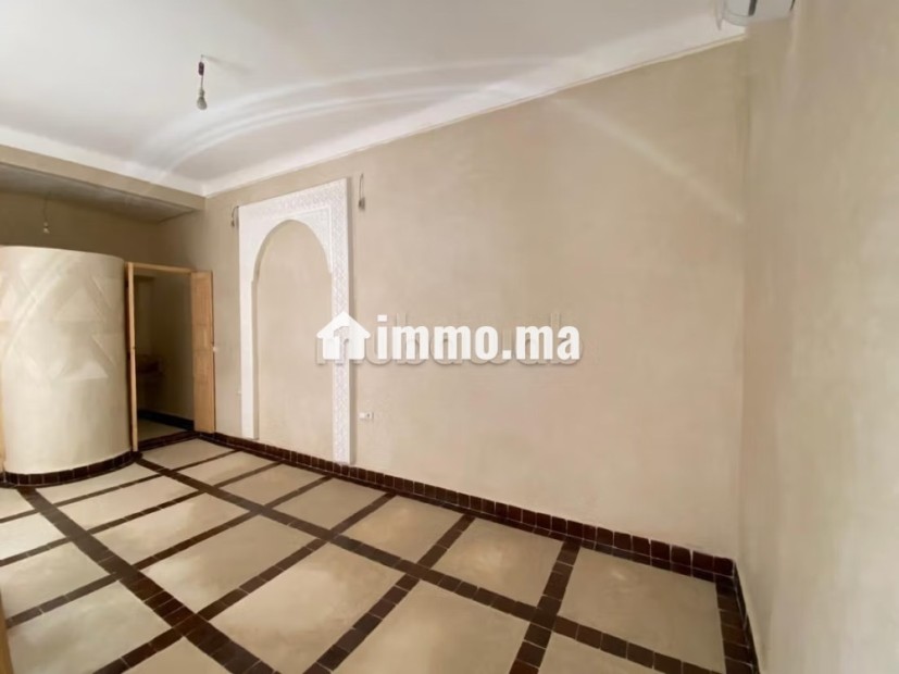 Vente riad titré avec 4 chambres à bab taghzoute - Vente Immobilier - Marrakech - photo 3