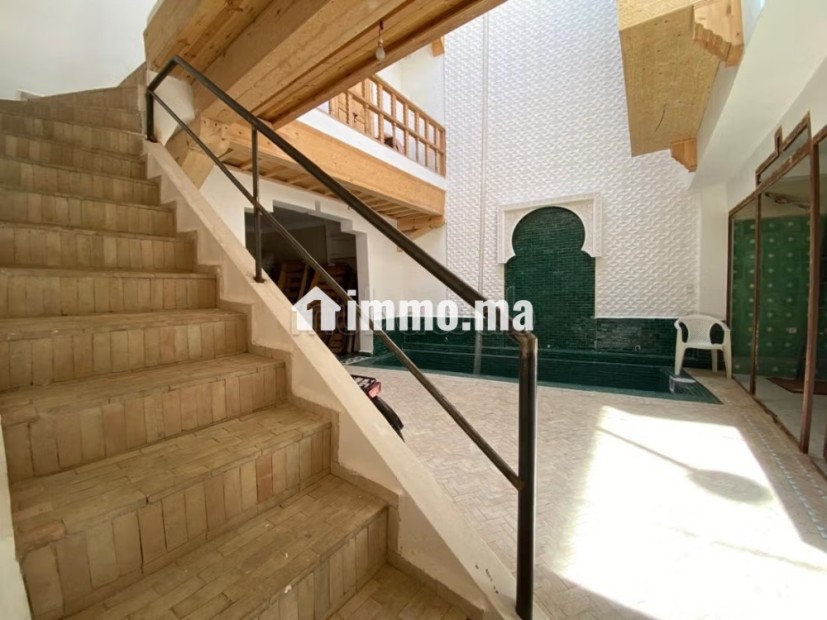 Vente riad titré avec 4 chambres à bab taghzoute - Vente Immobilier - Marrakech - photo 5