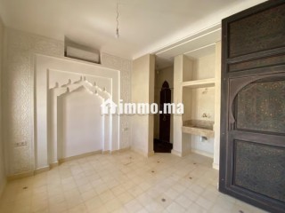 Vente riad titré avec 4 chambres à bab taghzoute - Villa à vendre - Marrakech