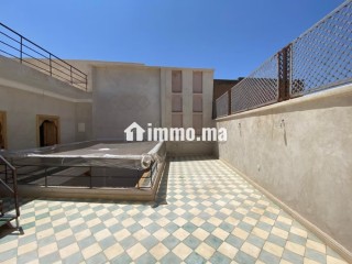 Vente riad titré avec 4 chambres à bab taghzoute - Villa à vendre - Marrakech