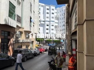Grand appartement familial avec terrasse et garage au cœur de Tétouan - Appartement à vendre - Tetouan