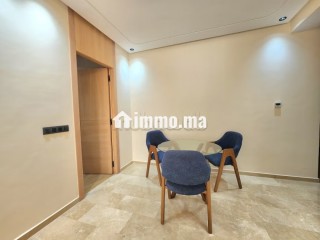Superbe appartement à louer à Oasis.
Superficie 60 m².
Meublé - Appartement à louer - Casablanca