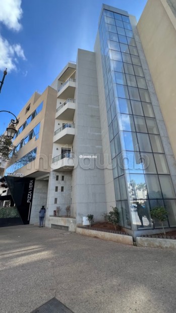Loue Immeuble usage de bureaux à Agdal. Surface totale 900 m². Double vitrage et chauffage central - Location Immobilier - Rabat - photo 4