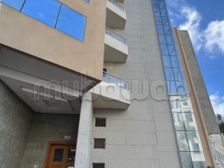 Loue Immeuble usage de bureaux à Agdal. Surface totale 900 m². Double vitrage et chauffage central - Bureau à louer - Rabat