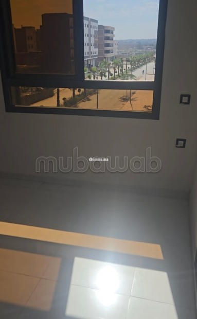 Appartement en vente à Zone industrielle. 2 chambres agréables. Meublé - Vente Immobilier - Autre - photo 4
