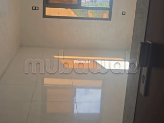 Appartement en vente à Zone industrielle. 2 chambres agréables. Meublé - Appartement à vendre - Autre