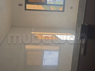 Appartement en vente à Zone industrielle. 2 chambres agréables. Meublé - Appartement à vendre - Autre