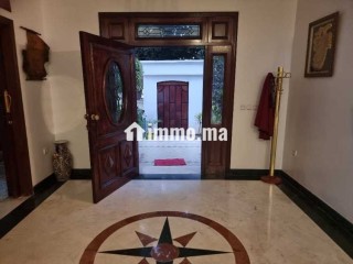 Belle villa a vendre derrière clinique jnane - Villa à vendre - Casablanca