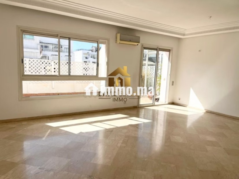 Superbe appartement lumineux au cœur de Racine - Location Immobilier - Casablanca - photo 1