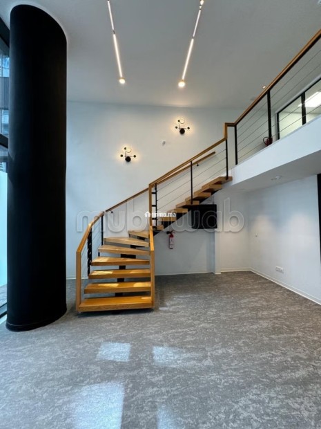 Bureaux en location à Casablanca Finance City. Surface de 105 m². Avec ascenseur - Location Immobilier - Casablanca - photo 1
