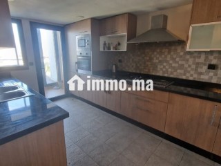 Appartement en location à Ville Verte. 5 pièces confortables. Meublé - Appartement à louer - Bouskoura